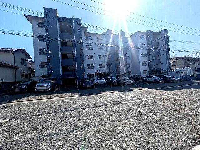 3LDK apartment in Yahatanishi Ward, Kitakyushu, Fukuoka - Photo 1