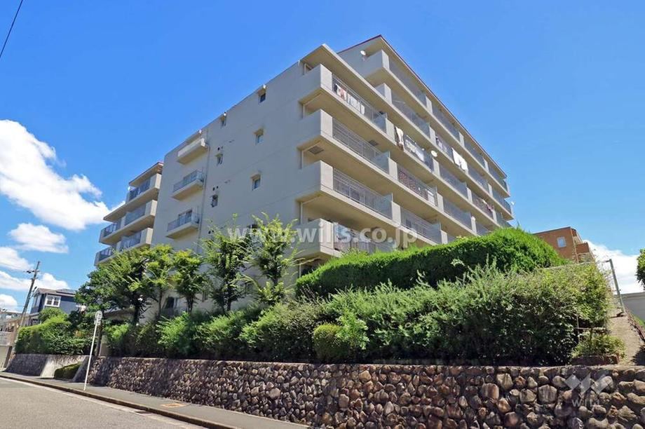 3LDK apartment in Toyonaka, Osaka - Photo 1