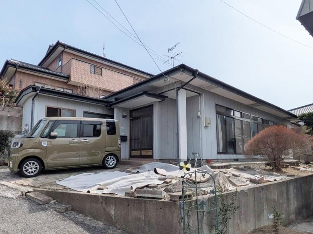 3DK Home in a Quiet Neighborhood Near Kokufutagajo Station - Photo 1