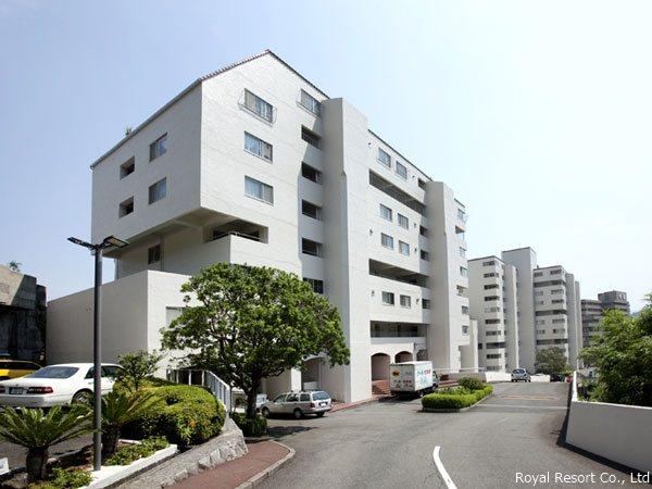 1LDK apartment in Atami, Shizuoka - Photo 1