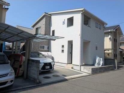 3LDK house in Matsuyama, Ehime - Photo 1