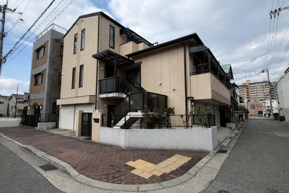 8LDK house in Hyogo Ward, Kobe, Hyogo - Photo 1