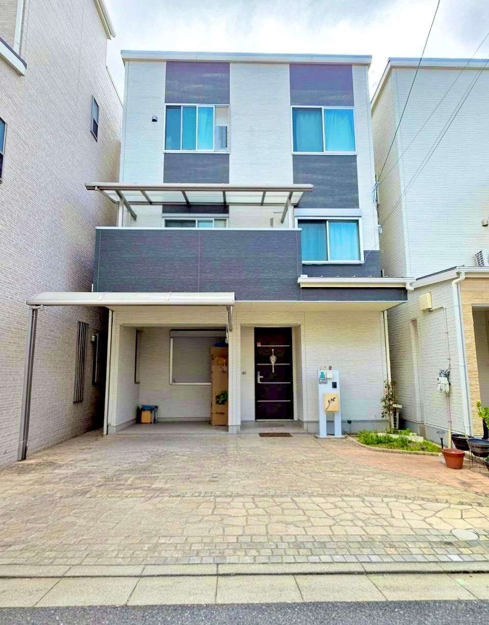 4LDK house in Naniwa Ward, Osaka - Photo 1