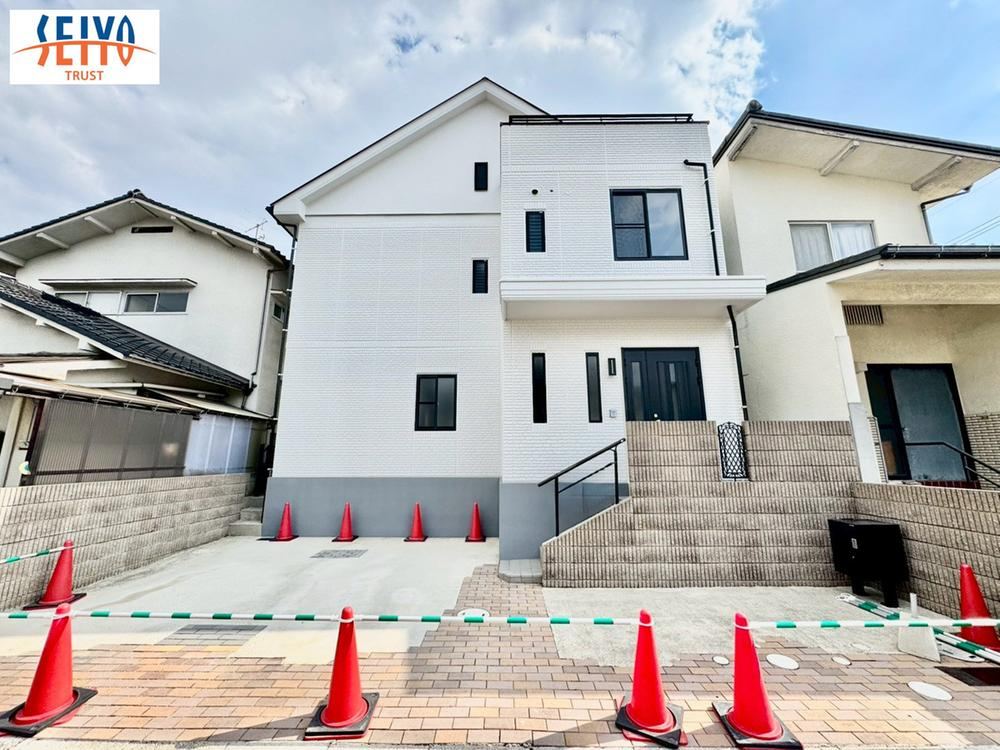 4LDK+2S house in Saeki Ward, Hiroshima - Photo 1