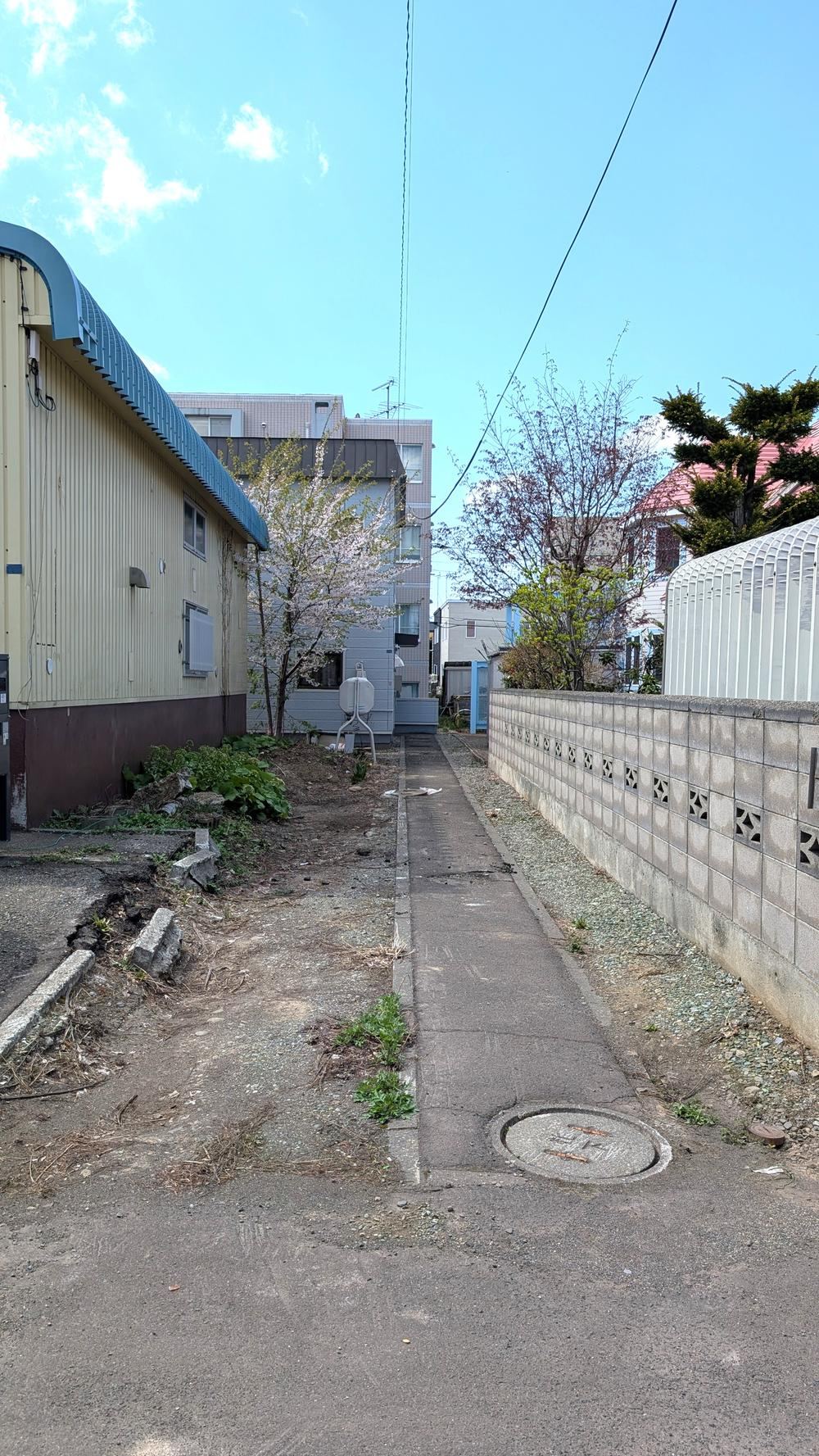 245 m² land in Higashi Ward, Sapporo, Hokkaido - Photo 1