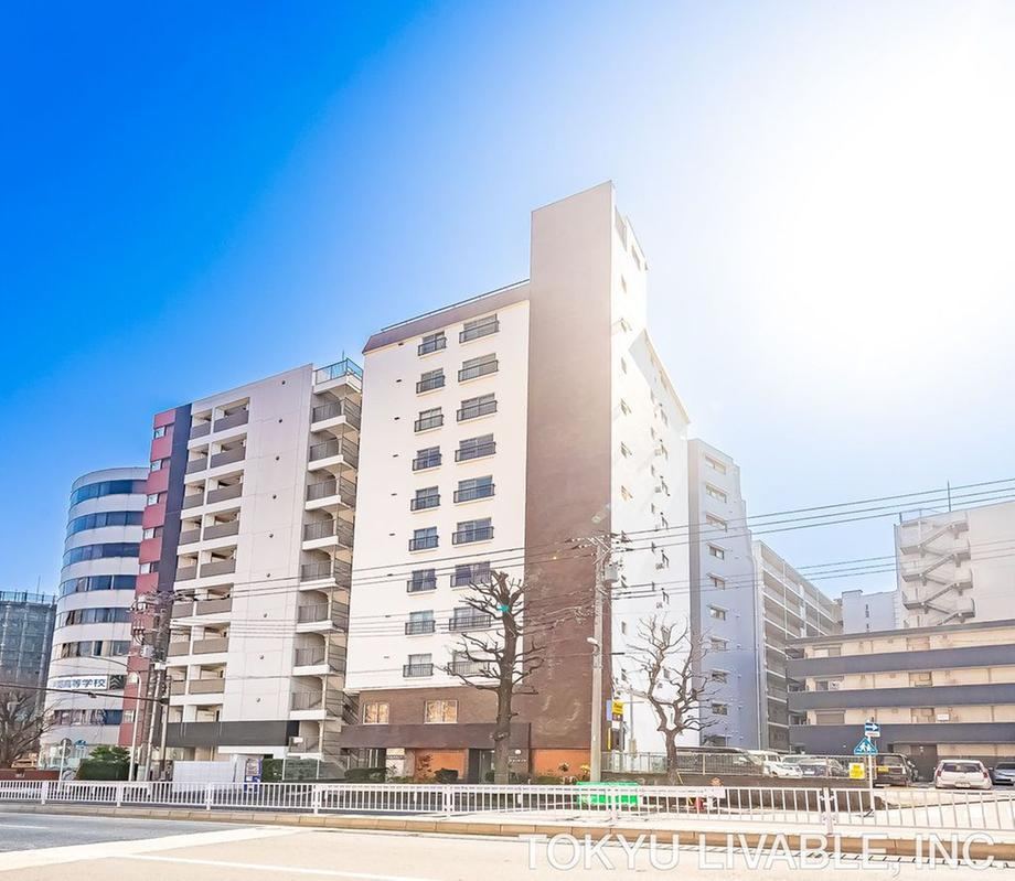 studio apartment in Nishi Ward, Yokohama, Kanagawa - Photo 1