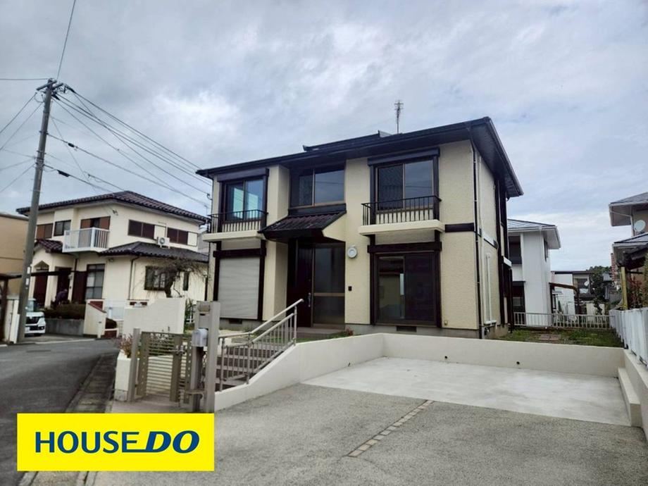 4LDK house in Kurume, Fukuoka - Photo 1