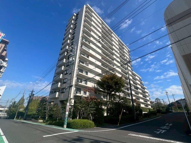 3LDK apartment in Nisshin, Aichi - Photo 1
