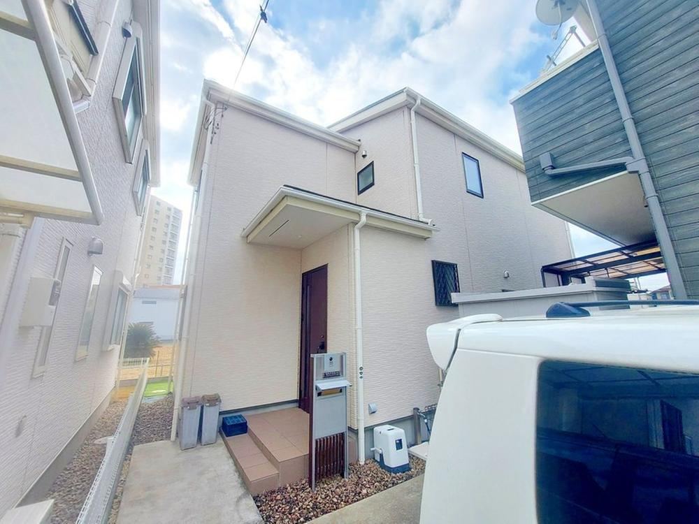 Beautiful 4LDK Home Built in 2021 with Southern Exposure - Photo 1