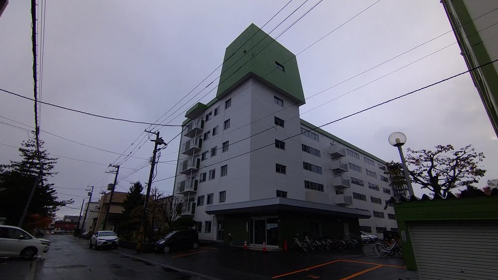 3LDK apartment in Nishi Ward, Sapporo, Hokkaido - Photo 1