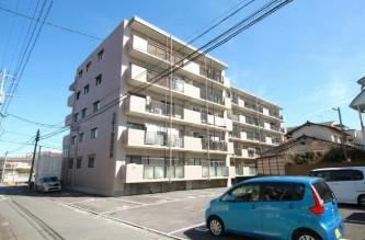 4LDK apartment in Oita, Oita - Photo 1