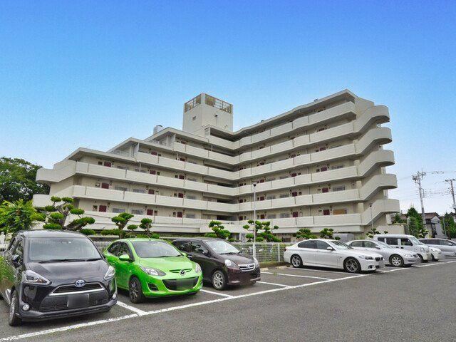 3LDK apartment in Koshigaya, Saitama - Photo 1