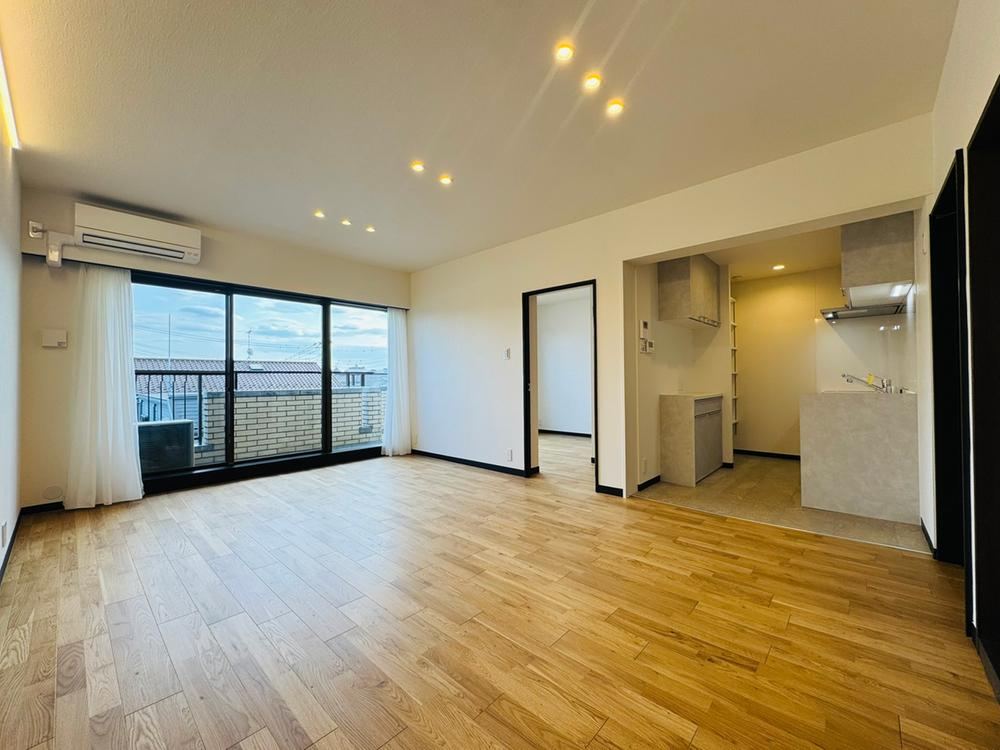 4LDK apartment in Nerima Ward, Tokyo - Photo 1