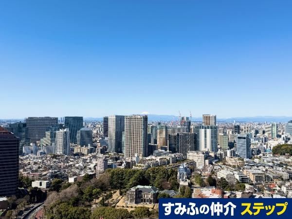 3LDK apartment in Minato Ward, Tokyo - Photo 1