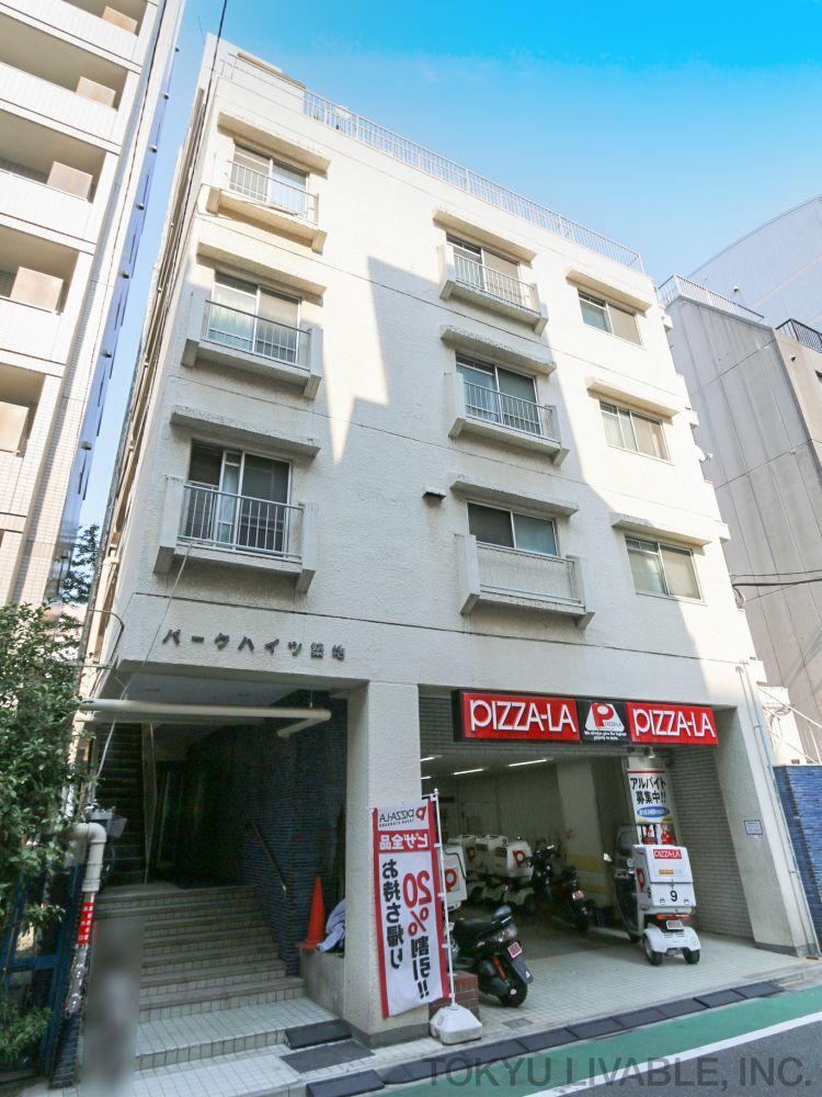 2LDK+S apartment in Chuo Ward, Tokyo - Photo 1
