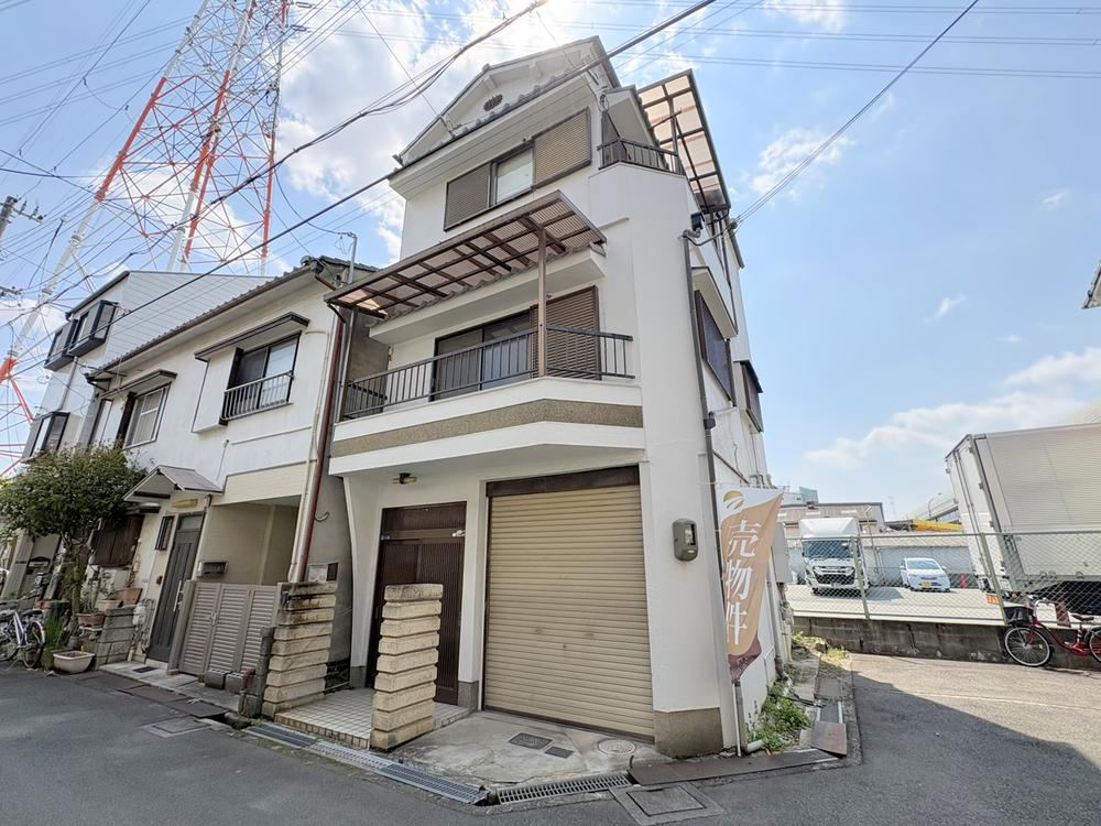 3LDK house in Kadoma, Osaka - Photo 1