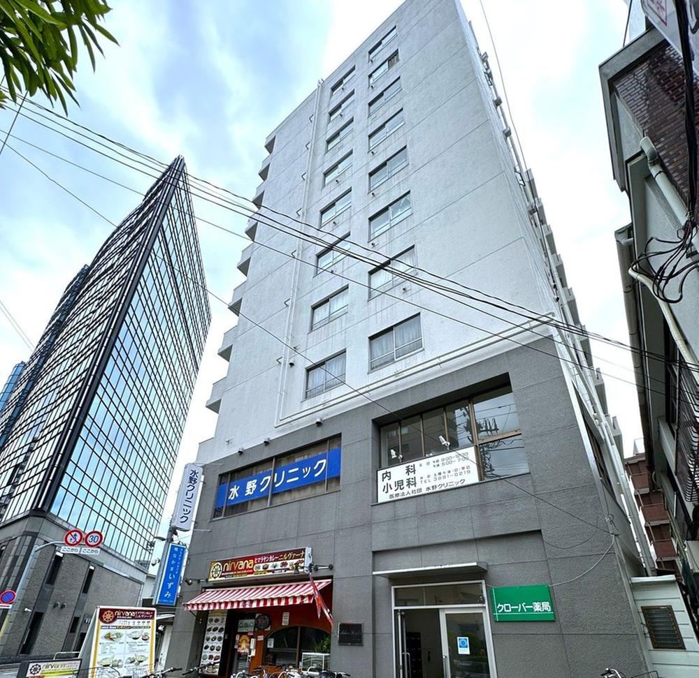 2DK apartment in Arakawa Ward, Tokyo - Photo 1