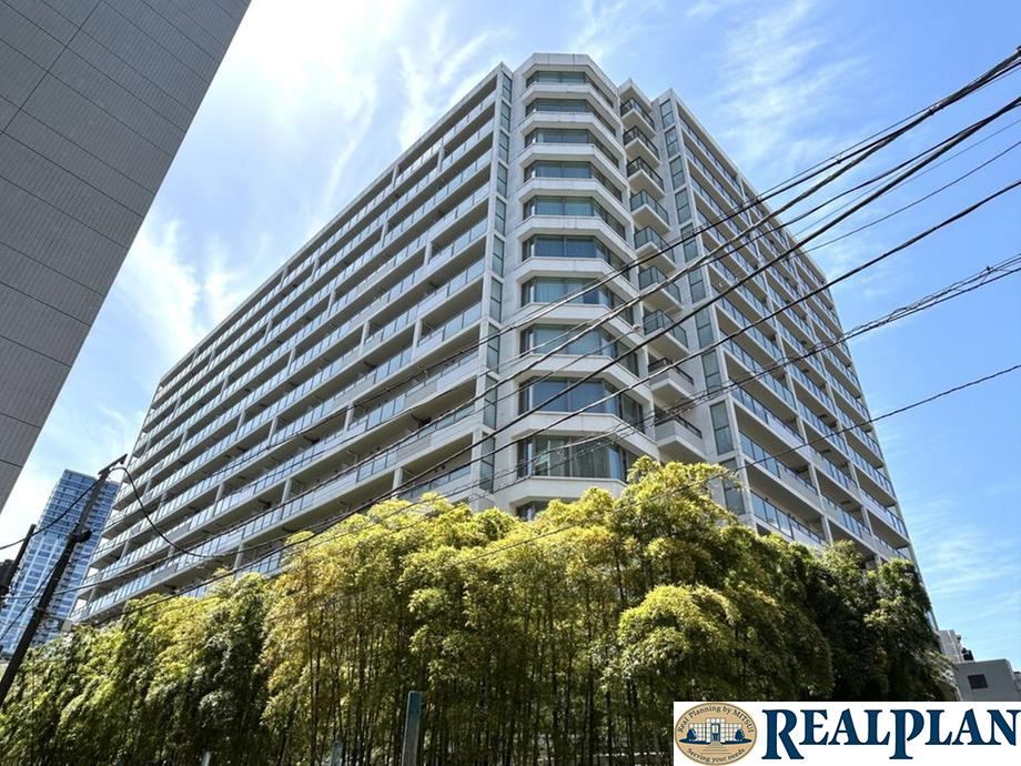 studio apartment in Minato Ward, Tokyo - Photo 1