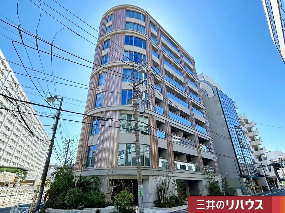 2LDK apartment in Shibuya Ward, Tokyo - Photo 1
