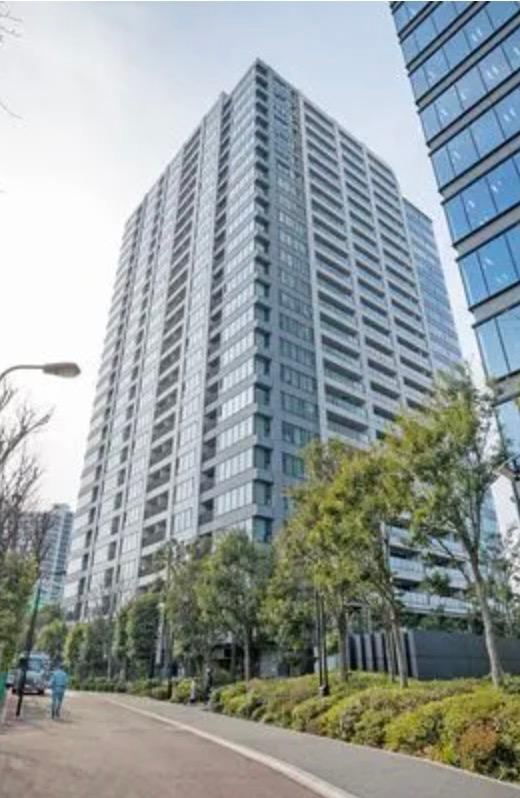 2LDK apartment in Shinjuku Ward, Tokyo - Photo 1
