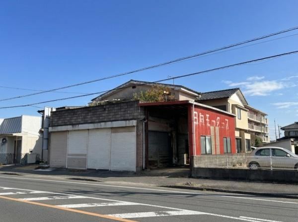 223 m² land in Miyakonojo, Miyazaki - Photo 1