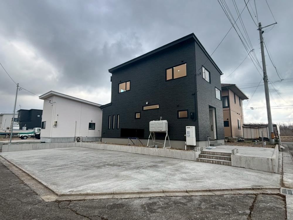 Newly Built 3LDK House in Katagami - Photo 1