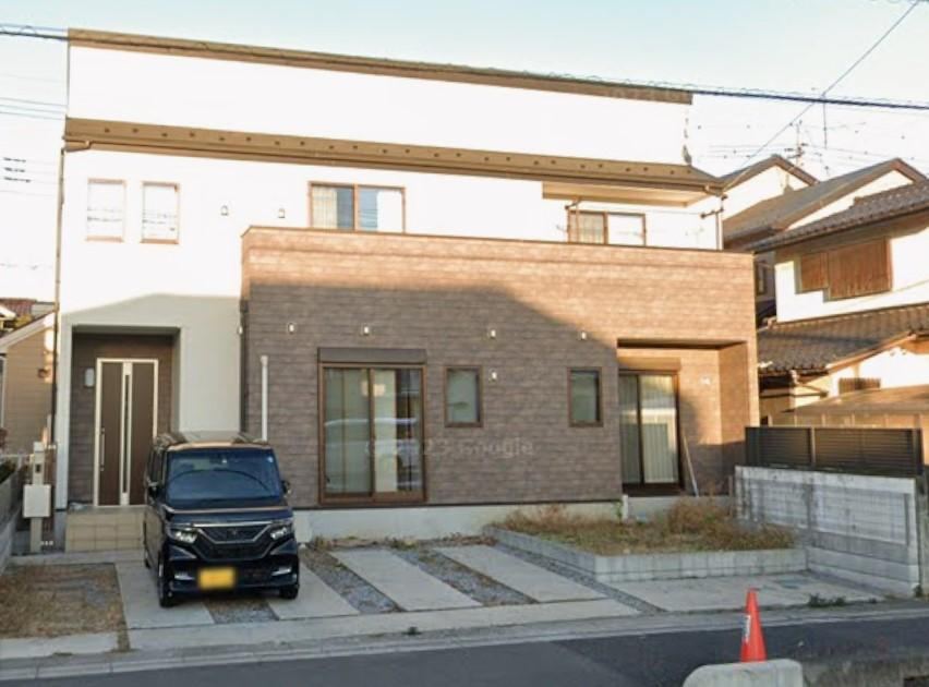 Charming 4LDK House Near Higashi-Iwatsuki Station - Photo 1