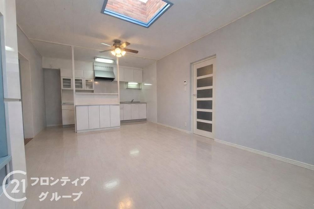 3LDK apartment in Nishi Ward, Sakai, Osaka - Photo 1