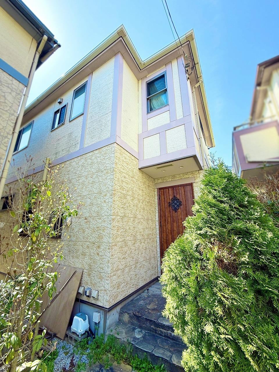 Modern 3LDK Home in Takano - Photo 1