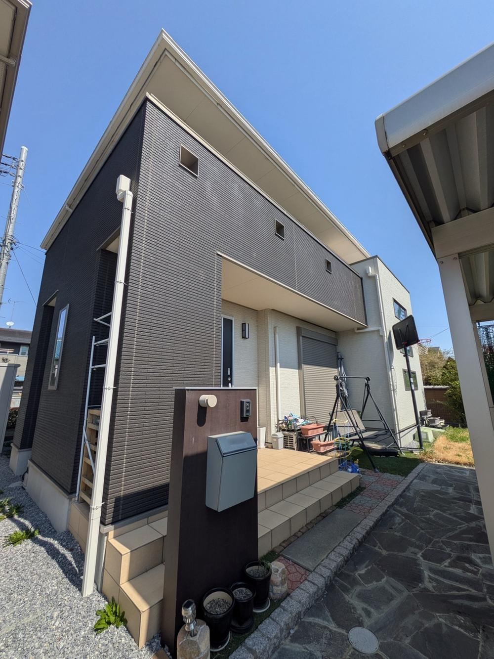 Luxurious Corner Lot Home in Fukaya - Photo 1
