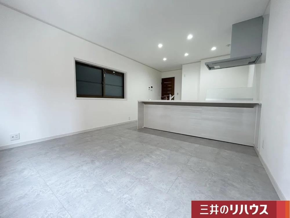 4LDK house in Suminoe Ward, Osaka - Photo 1
