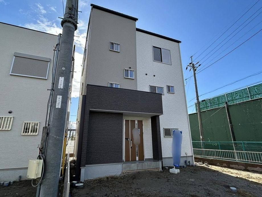 4LDK house in Kusatsu, Shiga - Photo 1