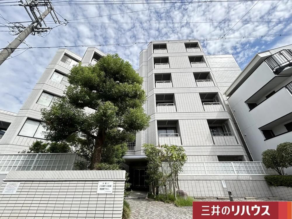 2LDK+S apartment in Kamigyo Ward, Kyoto - Photo 1