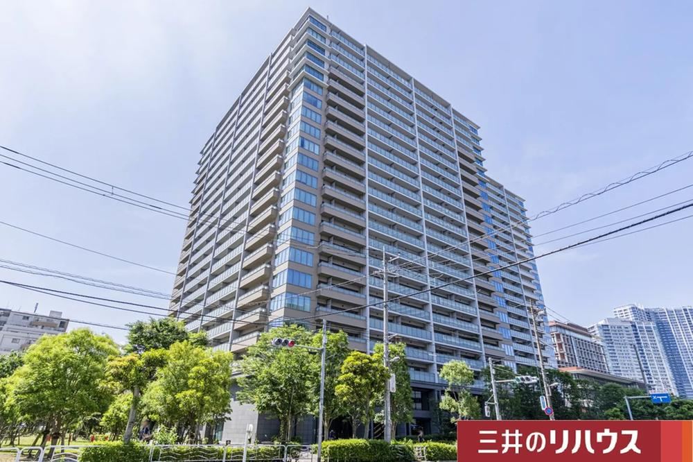 3LDK apartment in Koto Ward, Tokyo - Photo 1