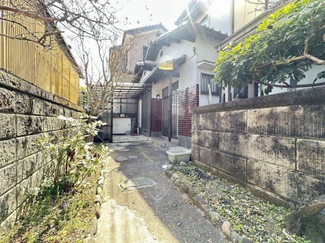 5DK house in Izumi, Osaka - Photo 1