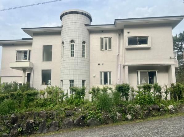 4LDK house in Ito, Shizuoka - Photo 1