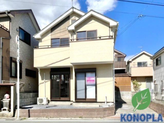 Recently Renovated 4LDK House with City Gas in Honjo - Photo 1