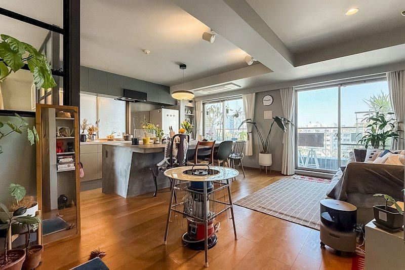 2LDK apartment in Minato Ward, Tokyo - Photo 1
