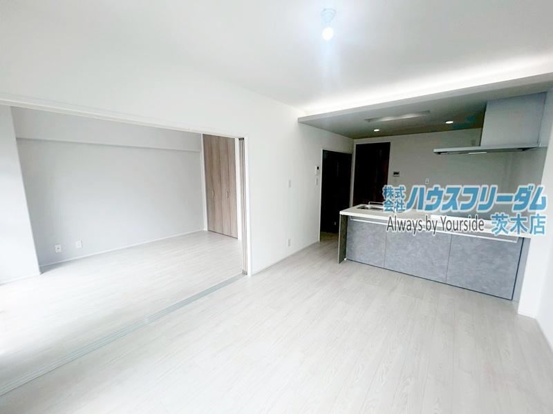 3LDK apartment in Ibaraki, Osaka - Photo 1