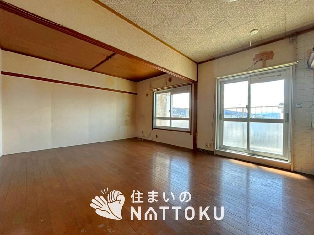 2LDK apartment in Hirakata, Osaka - Photo 1