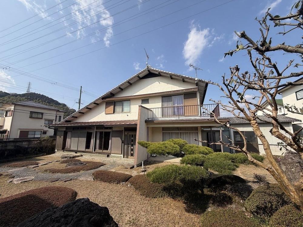 8DK house in Himeji, Hyogo - Photo 1