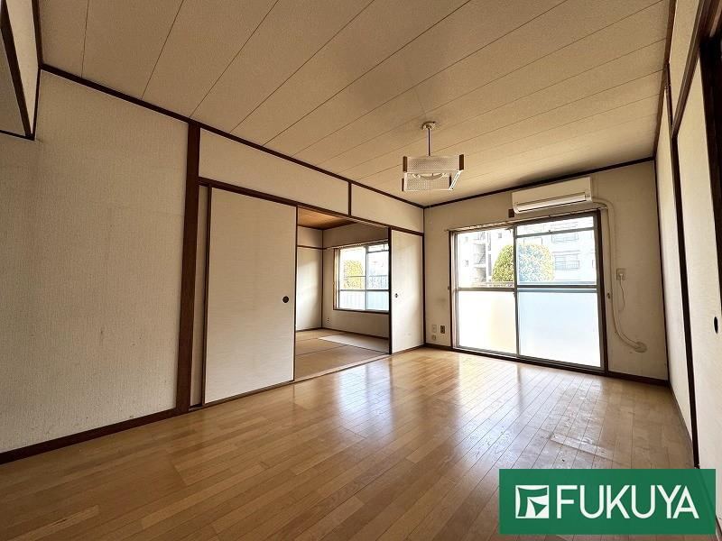 3LDK apartment in Neyagawa, Osaka - Photo 1