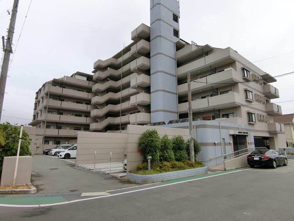 3LDK apartment in Akashi, Hyogo - Photo 1