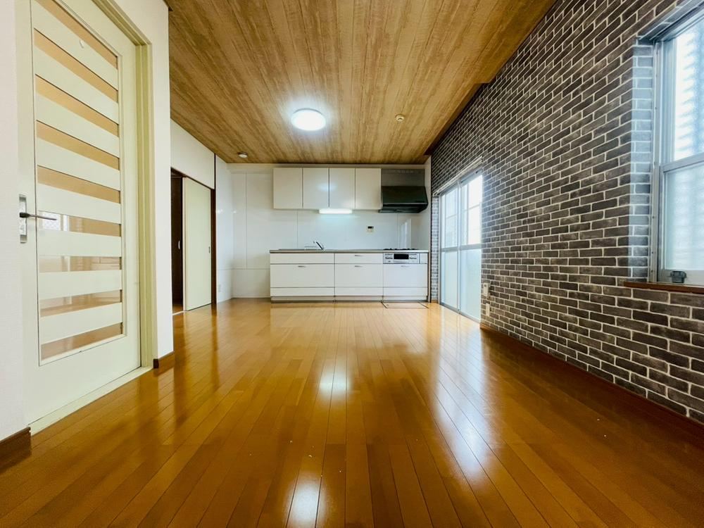 4LDK house in Izumi, Osaka - Photo 1