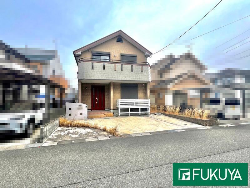 4LDK house in Konan, Shiga - Photo 1