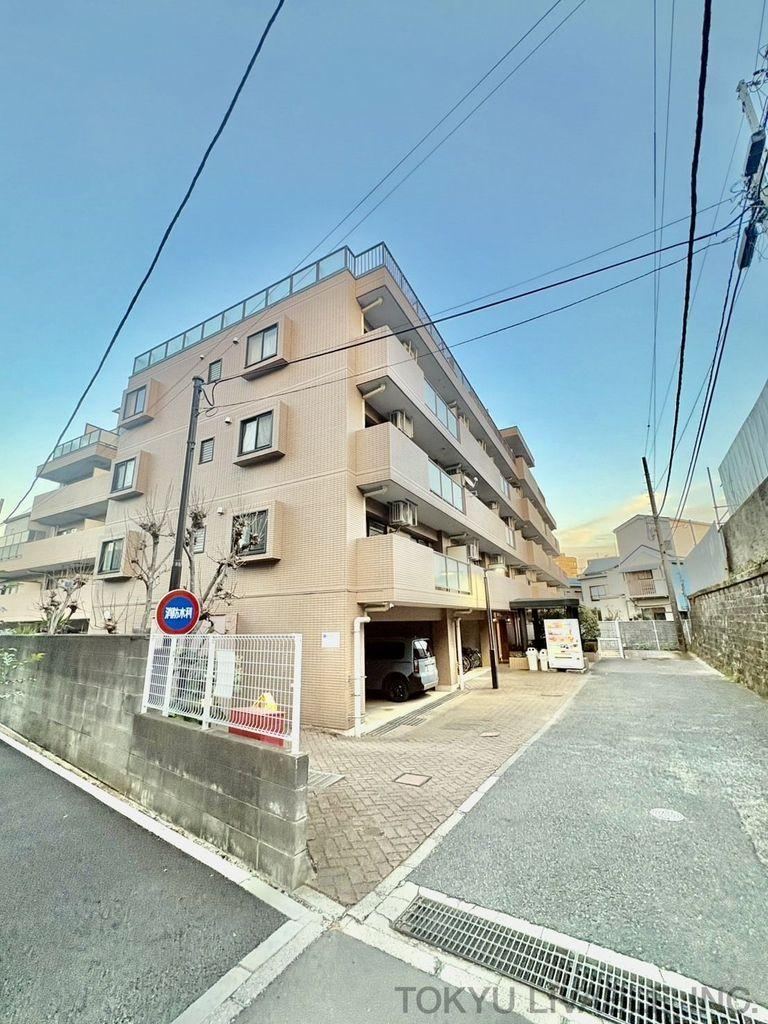 2LDK apartment in Shinagawa Ward, Tokyo - Photo 1