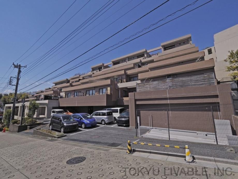 3LDK+S apartment in Asao Ward, Kawasaki, Kanagawa - Photo 1