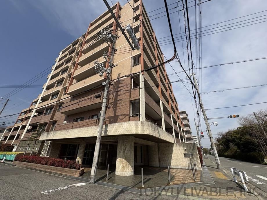 4LDK apartment in Higashinada Ward, Kobe, Hyogo - Photo 1