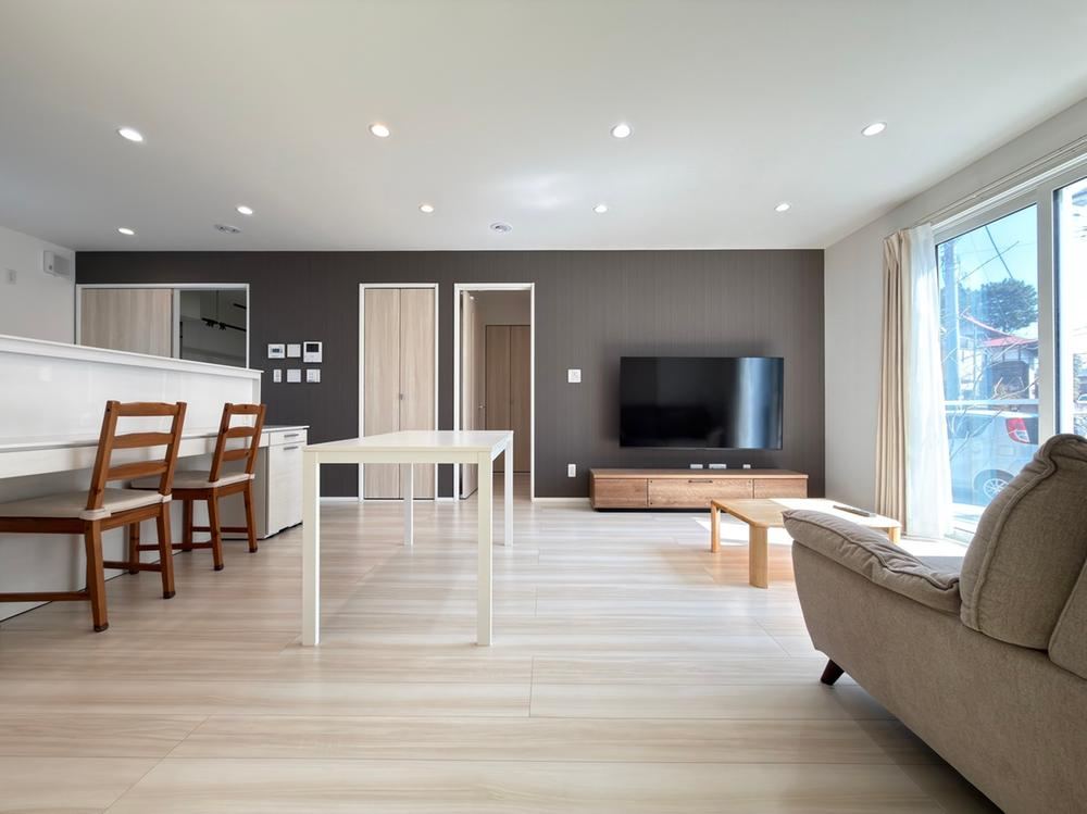 Newly Built 4LDK Home with Spacious Garden - Photo 1