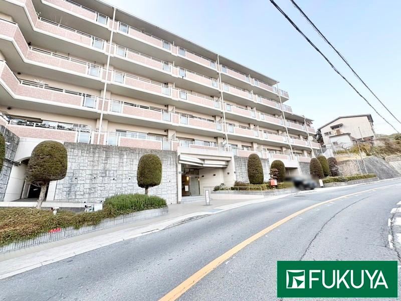 2LDK+S apartment in Ikoma, Nara - Photo 1